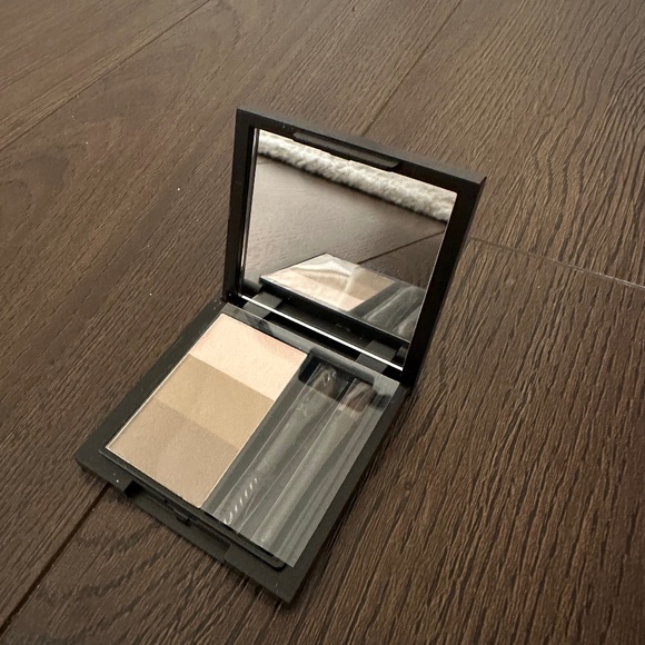 MAC Great Brows All in one Brow Kit - new in box - Picture 4 of 9